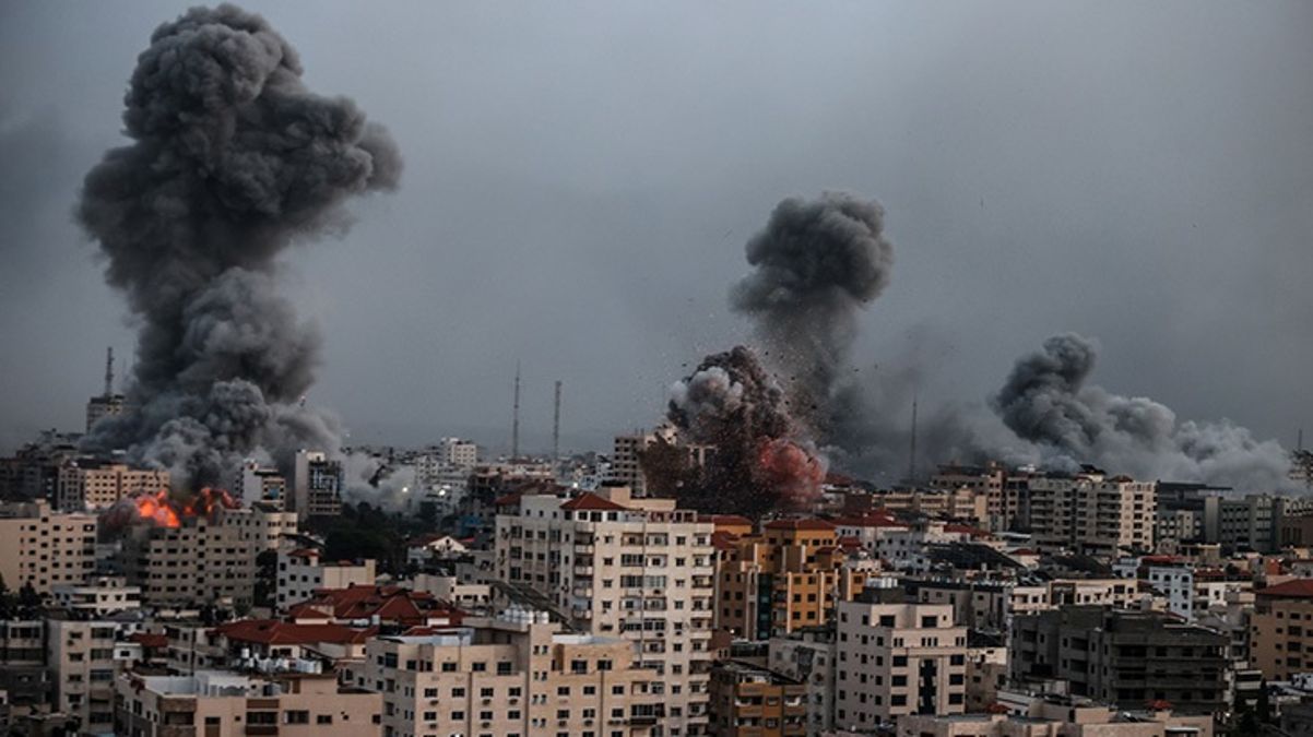 Son Dakika: İsrail-Hamas çatışmalarında can kaybı artıyor! 900 Filistinli ve 1200 İsrailli hayatını kaybetti