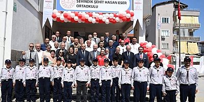    İLBEYİ ALİ ŞİMŞEK, 48 YIL SONRA MEZUN OLDUĞU OKULA KÜTÜPHANE KAZANDIRDI